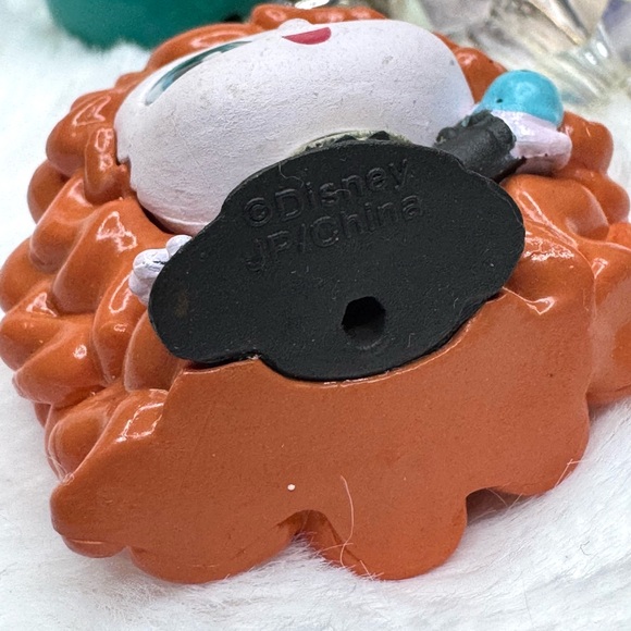 Disney Doorable Merida from Brave Keychain with bubble gum beads. - Picture 4 of 4